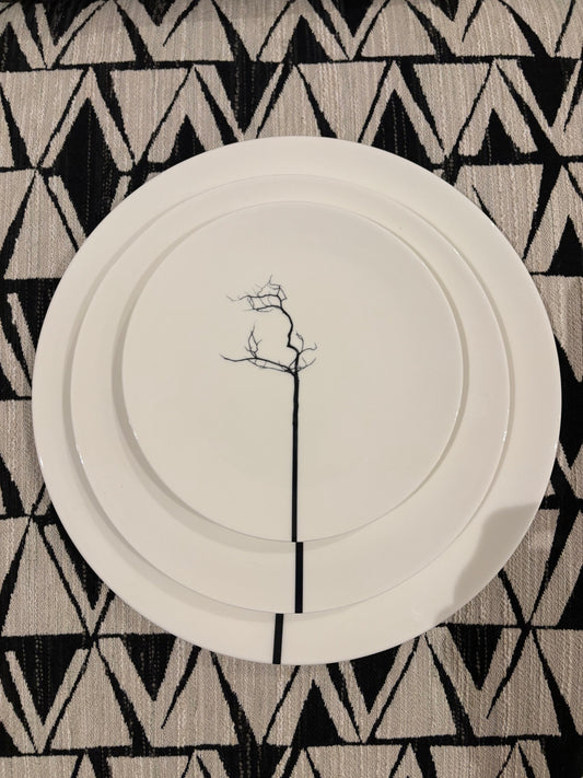 Platos pan árbol negro