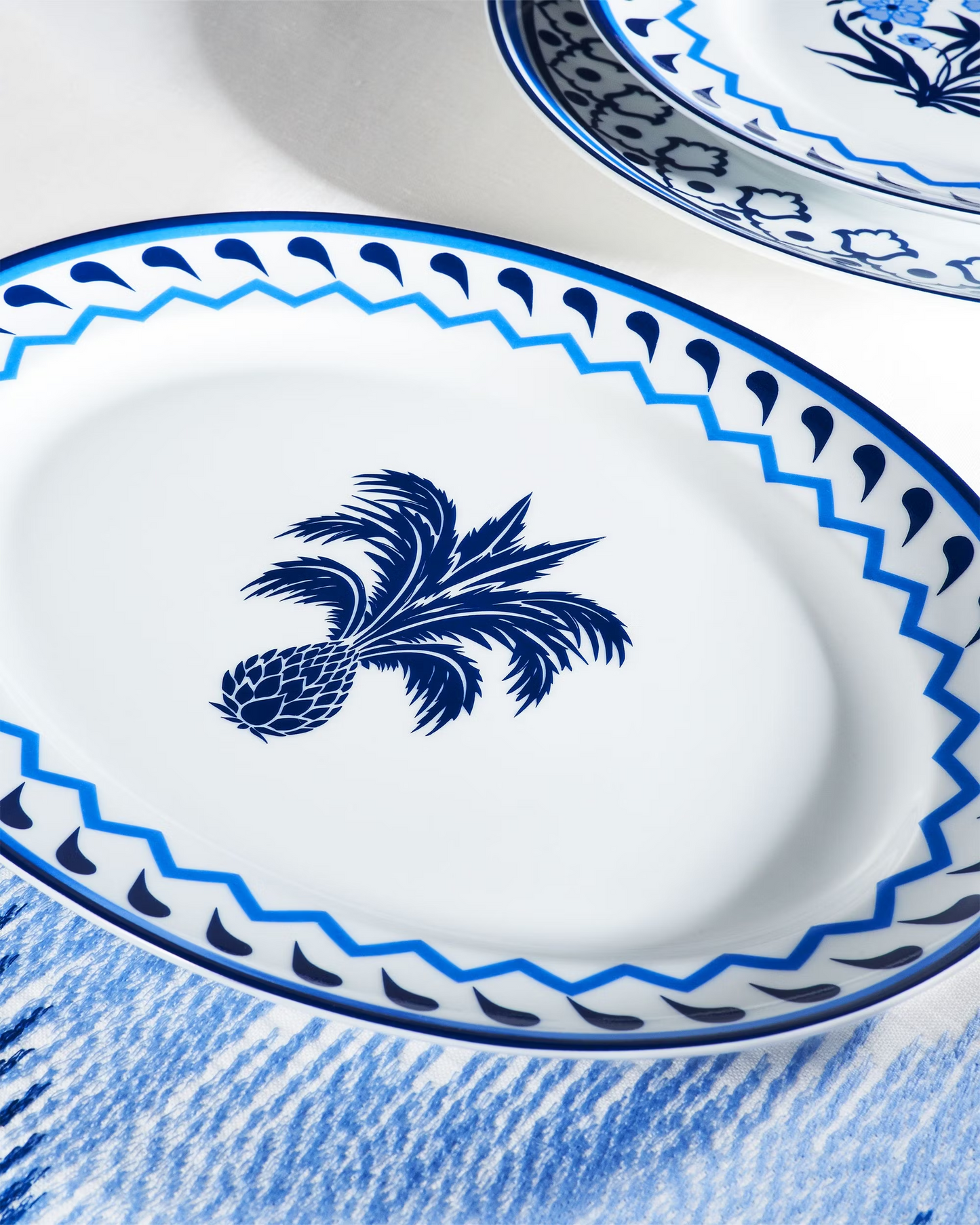 Jaipur oval platter by Aquazzura